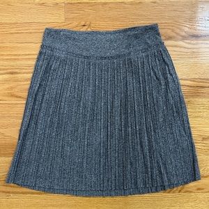 Banana Republic Pleated Knit Skirt